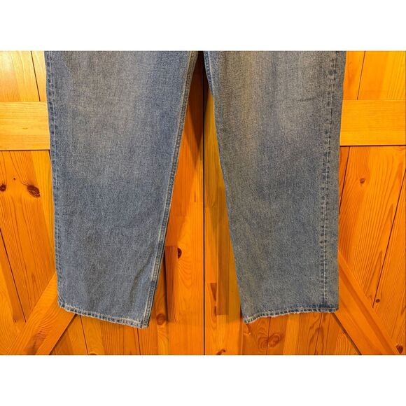 Ambercrombie & Fitch Curve Love Mid Rise Slouchy Jean Size 31Long nwt (6226) - Picture 2 of 8